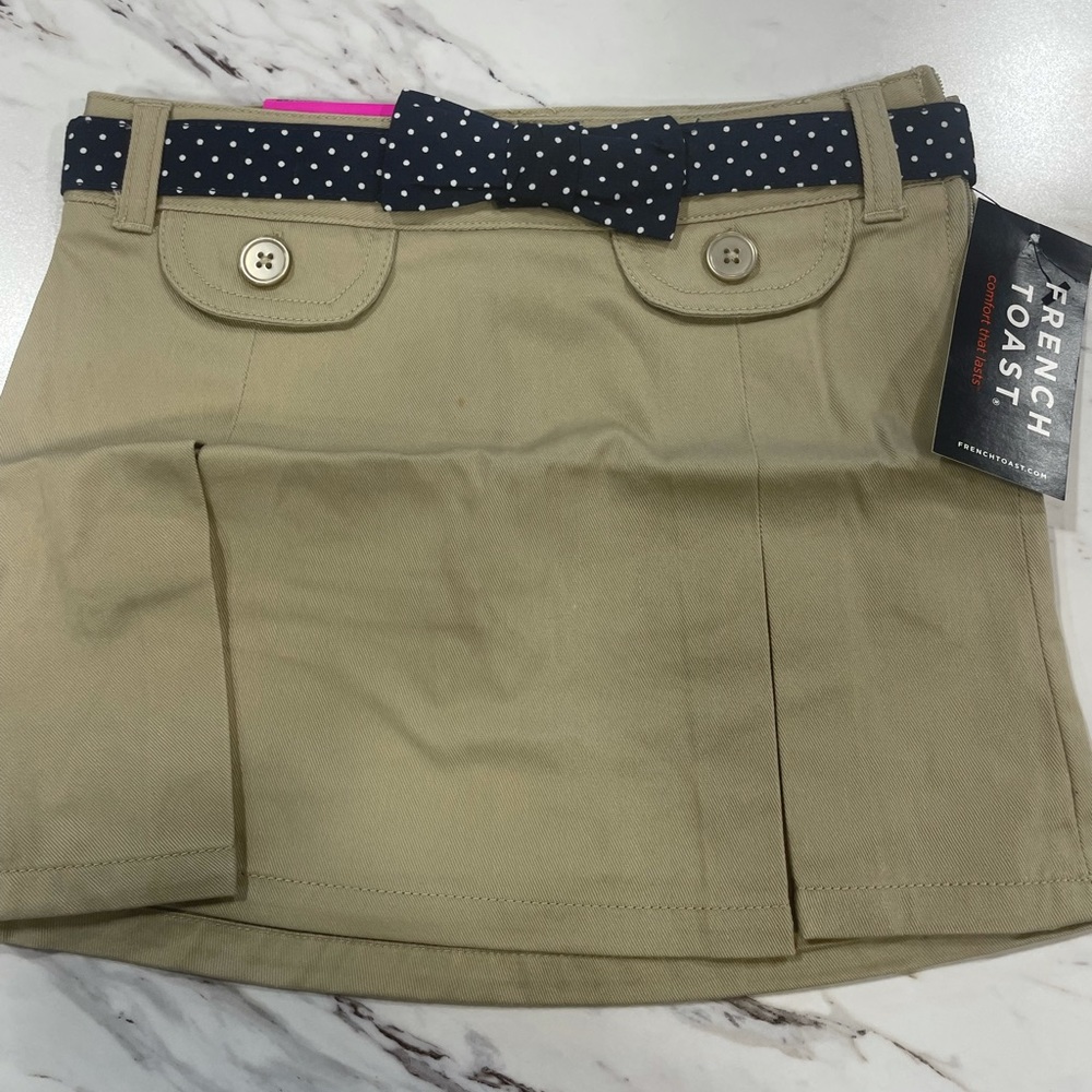 Size 4 skorts - Picture 2 of 4